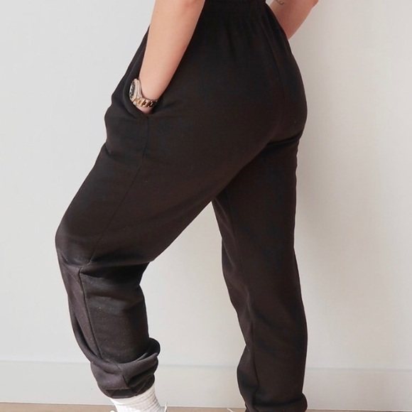 — - Picture 6 of 6